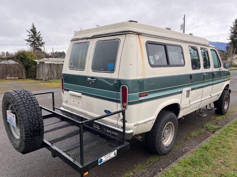 Picture 5/16 of a 1990 Ford E250 5.8L with 4x4 Sportsmobile configuration for sale in Seattle, Washington