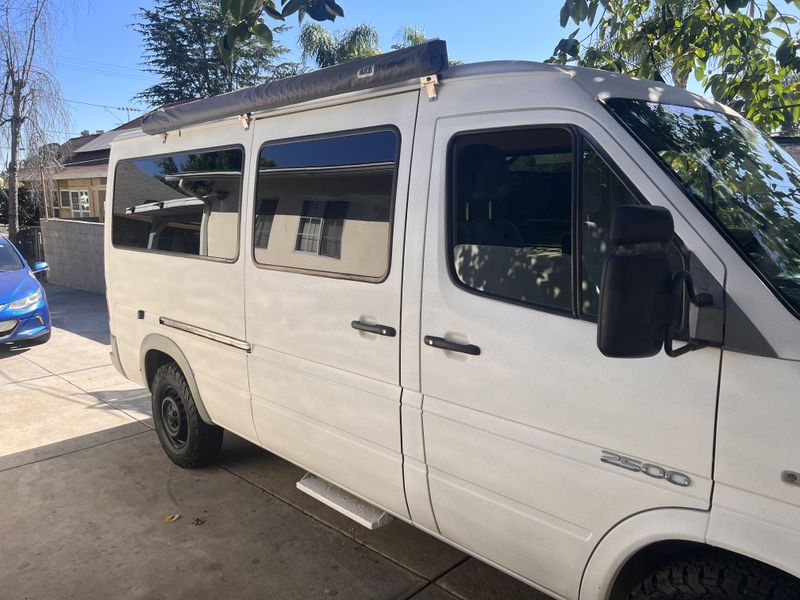 Picture 5/29 of a 2004 Dodge Sprinter 2500 Camper Van - $26,499 (Los Angeles) for sale in Los Angeles, California
