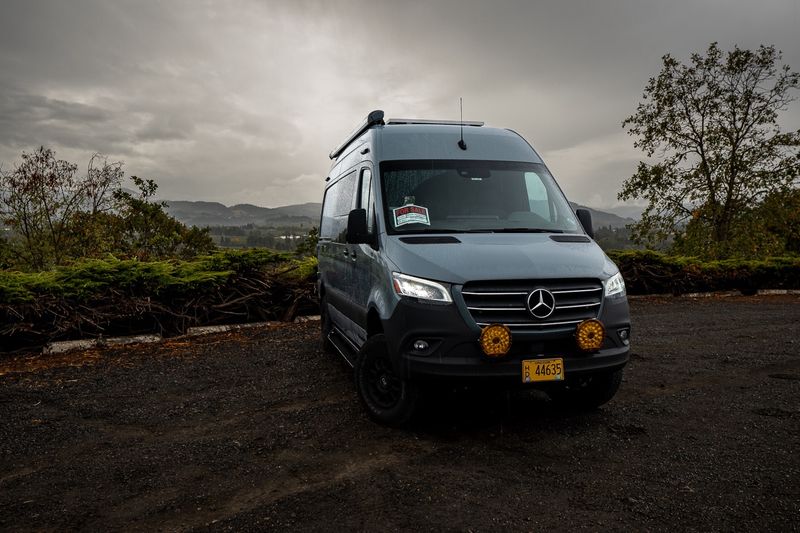 Picture 1/17 of a 2021 Pleasure-Way Rekon 4×4 for sale in Hood River, Oregon