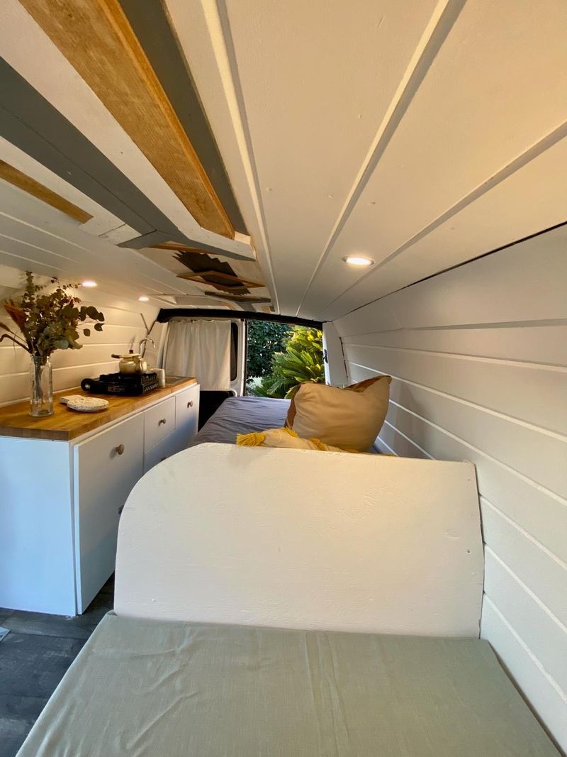 Picture 2/10 of a 3500 CHEVROLET SAVANNA  - Outdoor Shower + toilet  for sale in Long Beach, California