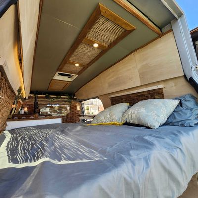 Picture 6/19 of a 🚐 2009 Ford Econoline E-250 Fully Off Grid for sale in Long Beach, California