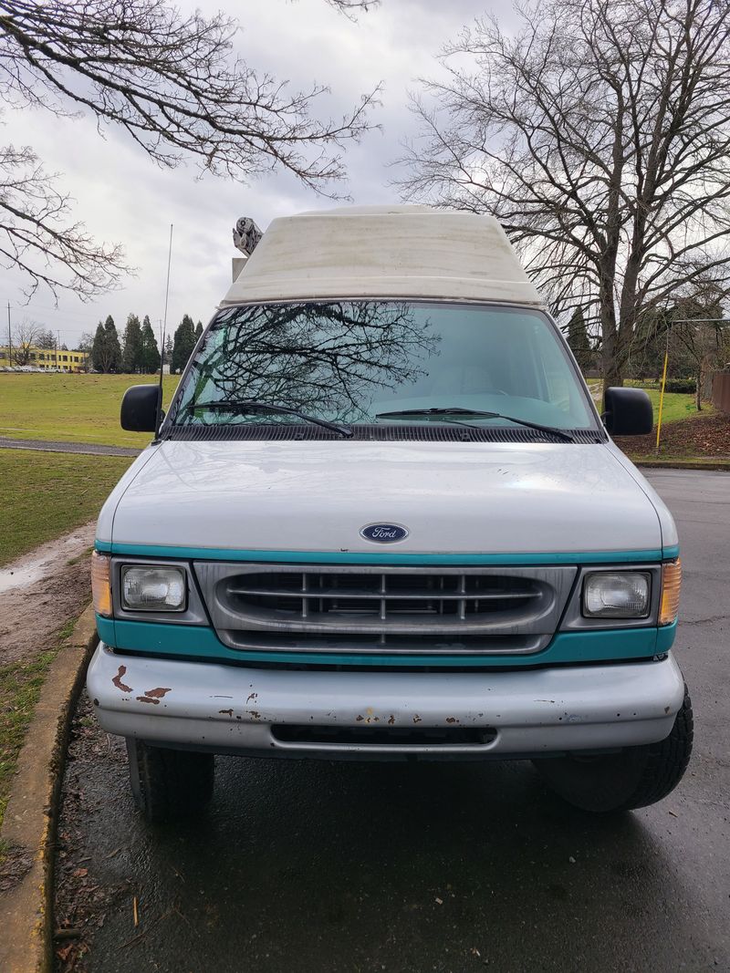 Picture 5/9 of a 2001 ford e350 econoline hightop for sale in Portland, Oregon