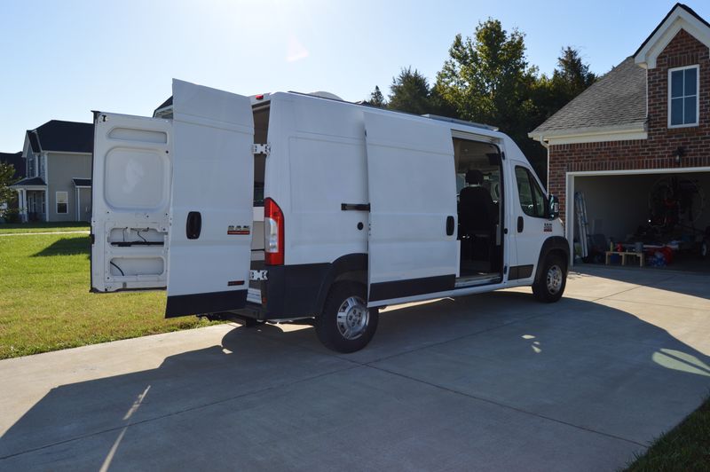 Picture 3/22 of a Awesome Stealthy Adventure Van for sale in Murfreesboro, Tennessee