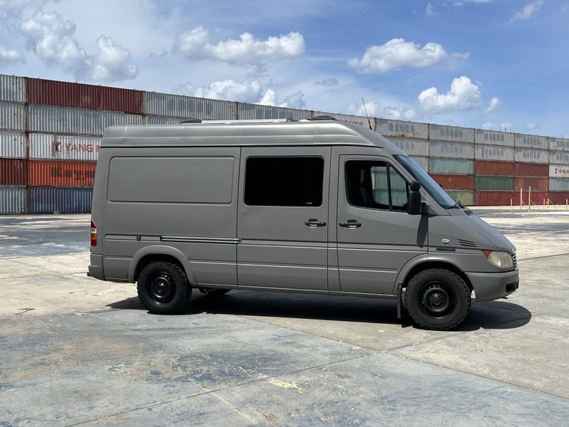 Picture 3/15 of a 2004 Freightliner T1N Sprinter Van for sale in Ogdensburg, New Jersey