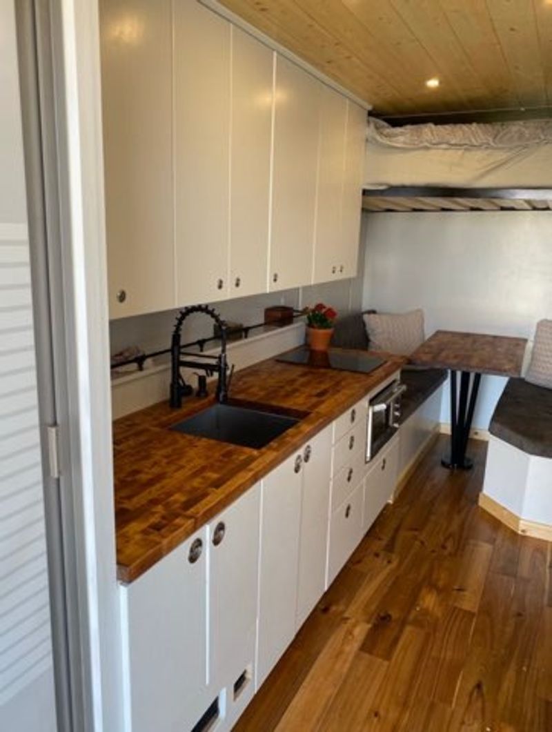 Picture 5/11 of a Immaculate Off-Grid Tiny Home on Wheels! for sale in Auburn, California