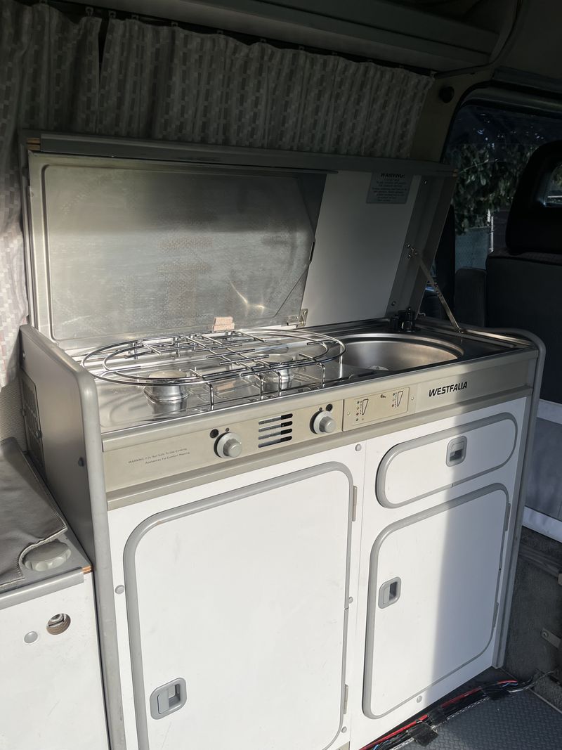 Picture 5/10 of a 1991 Volkswagen Westfalia Poptop Van for sale in Portland, Oregon