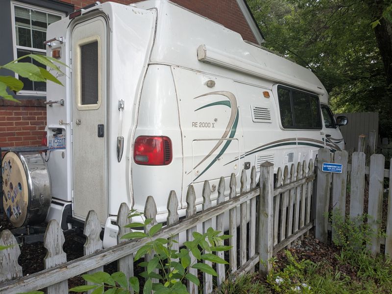 Picture 5/21 of a 2000 Dodge American Cruiser Campervan (RE 2000 X) for sale in Durham, North Carolina