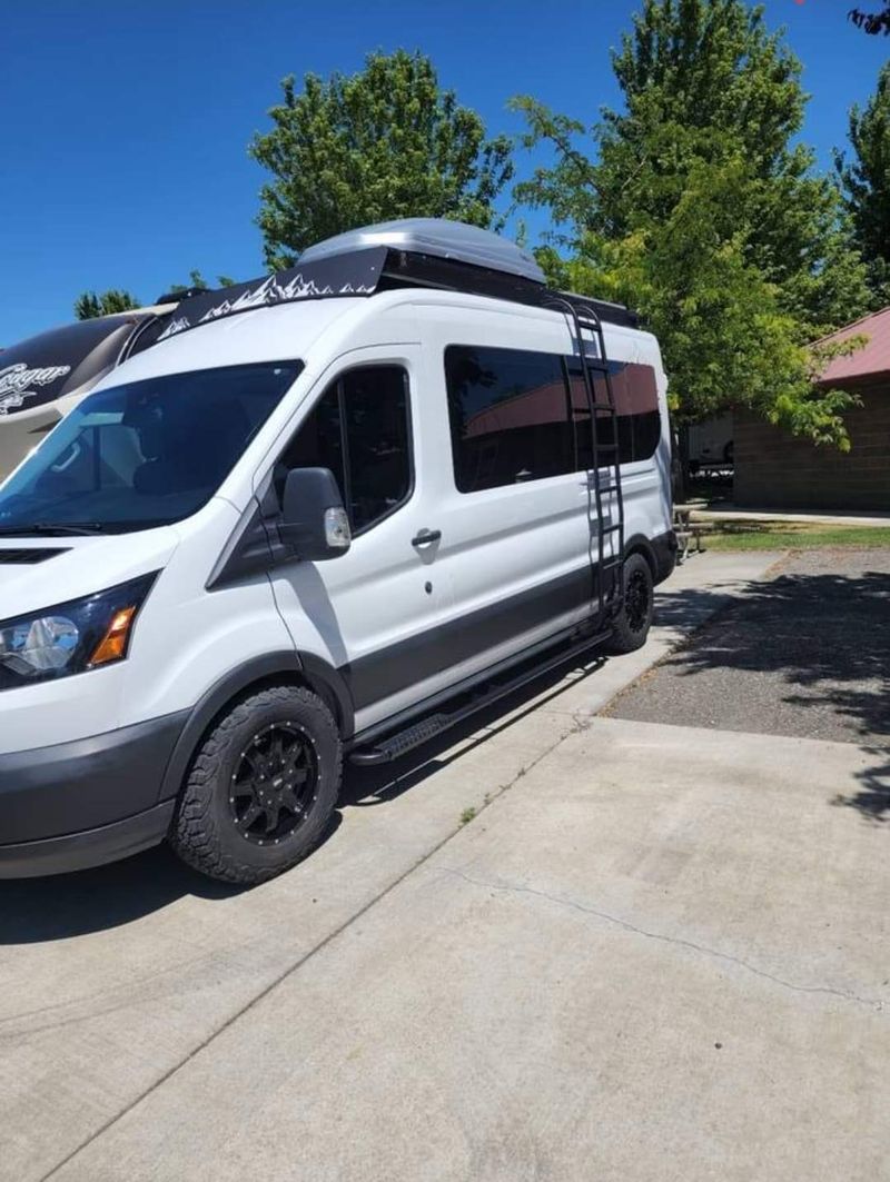 Picture 1/18 of a 2017 Ford Transit Medium Roof T350 for sale in Kennewick, Washington