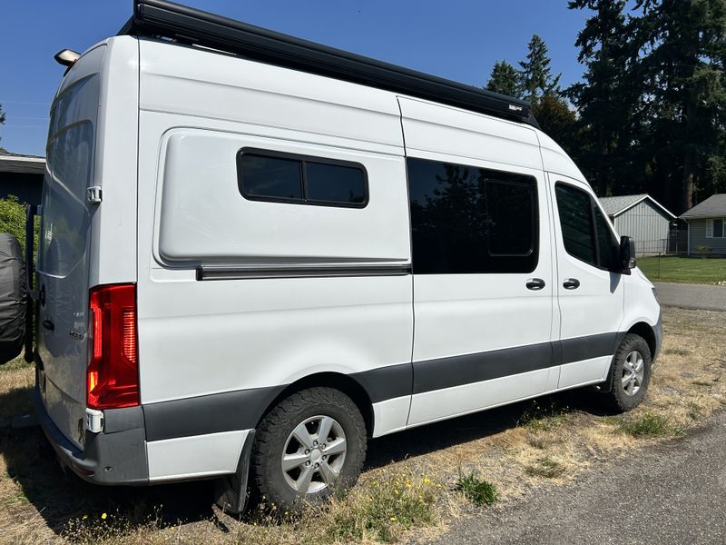 Picture 4/31 of a 2019 Freightliner Mercedes Sprinter Van - Adventure wagon for sale in Maple Valley, Washington
