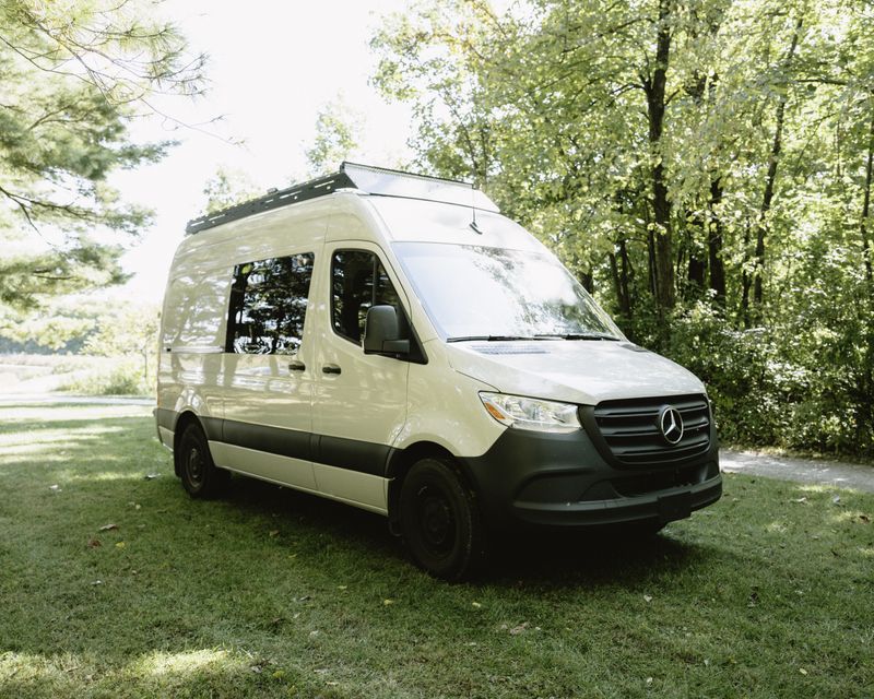 Picture 2/8 of a Valley Hi Vans Mojave  for sale in Marysville, Ohio