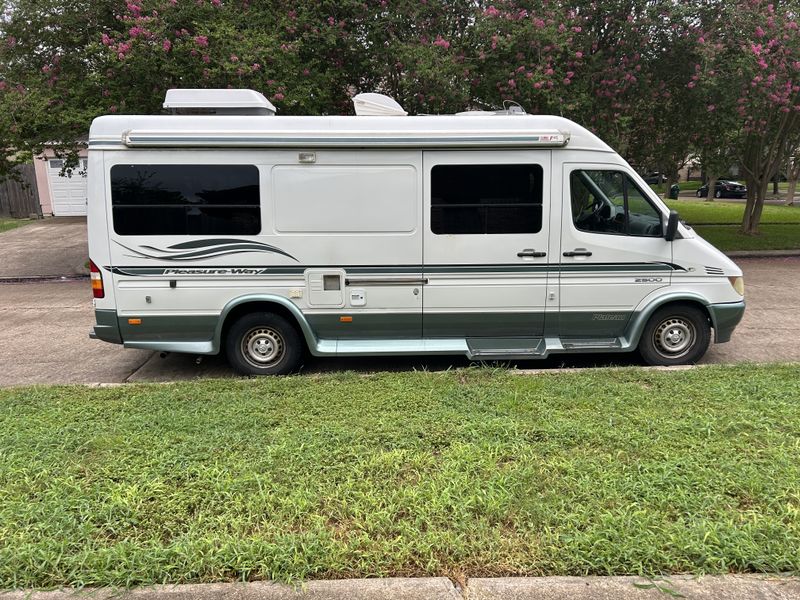 Picture 5/34 of a 2004 Pleasureway 2.7 liter Diesel mercedes-Benz for sale in Houston, Texas
