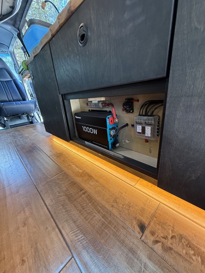 Picture 2/28 of a 1996 Chevy Astro stealthy camper for sale in Mammoth Lakes, California