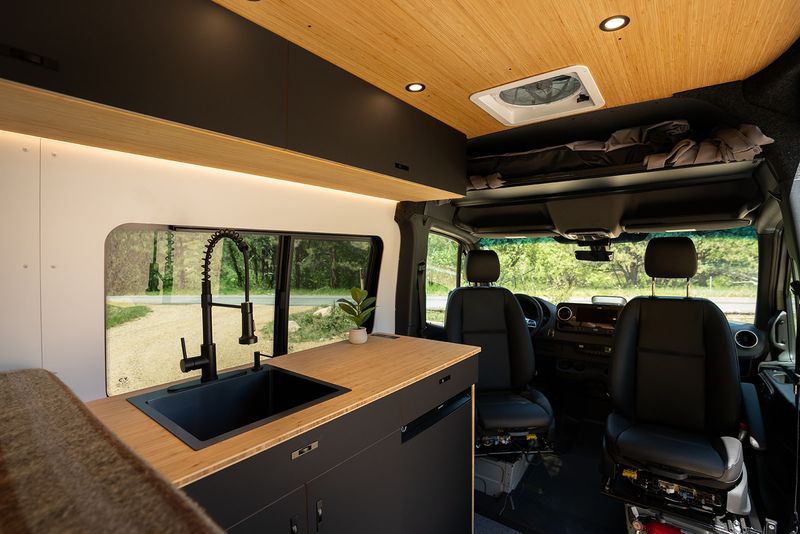 Picture 5/15 of a 2025 Geotrek Bear Peak Sprinter 144 AWD for sale in Boulder, Colorado