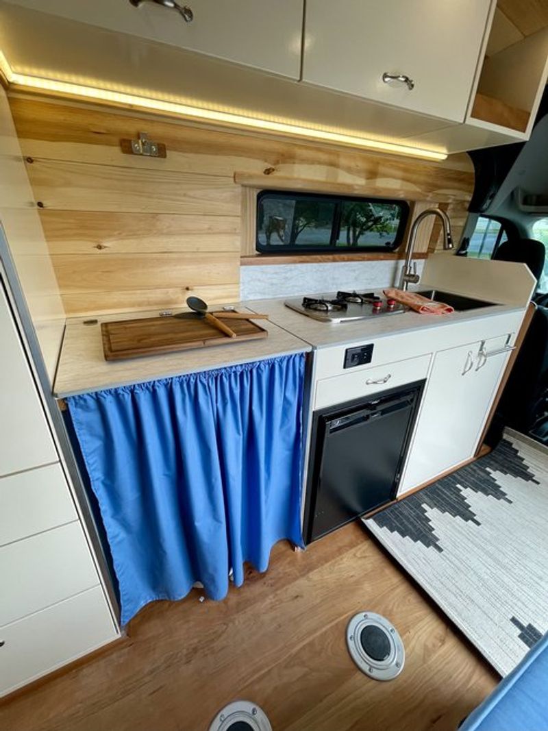 Picture 5/9 of a Live-in 2020 Ford Transit Custom Build for sale in Abingdon, Maryland