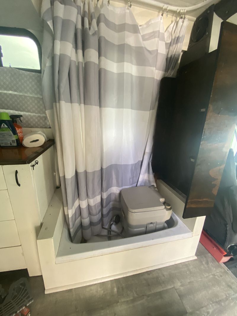 Picture 5/12 of a Off grid ready 1994 e350 shuttle bus conversion for sale in Auburn, Indiana