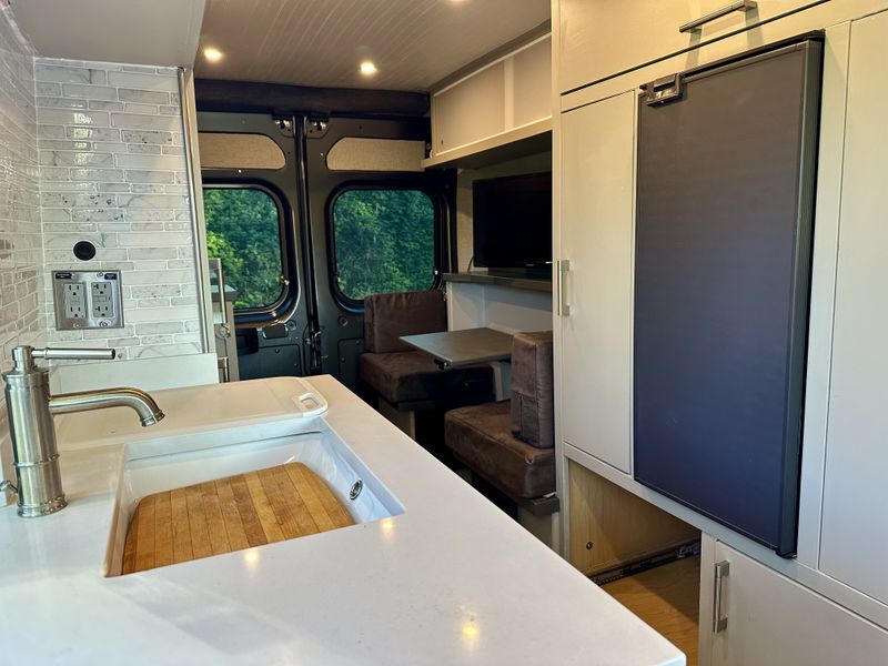 Picture 2/36 of a  2017 Ram Promaster 2500, Hi-roof, Automatic, B Class Van for sale in Snohomish, Washington
