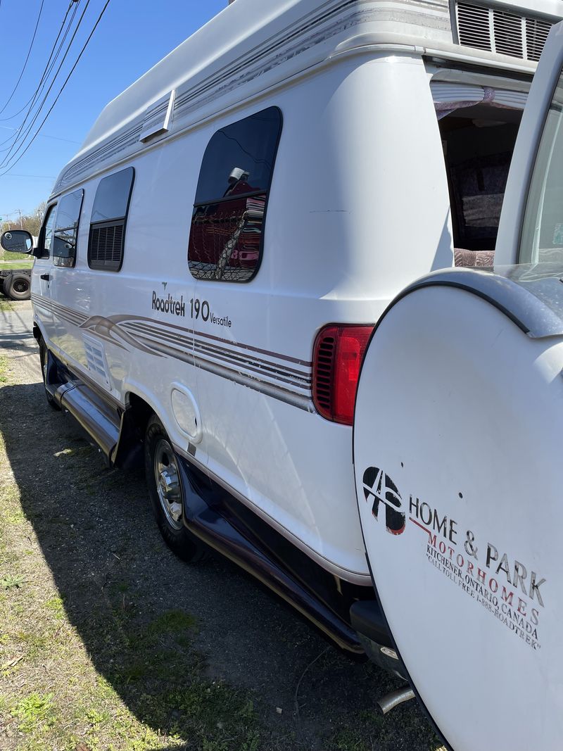 Picture 2/20 of a 2000 Roadtrek Versatile 190 for sale in Milford, Connecticut