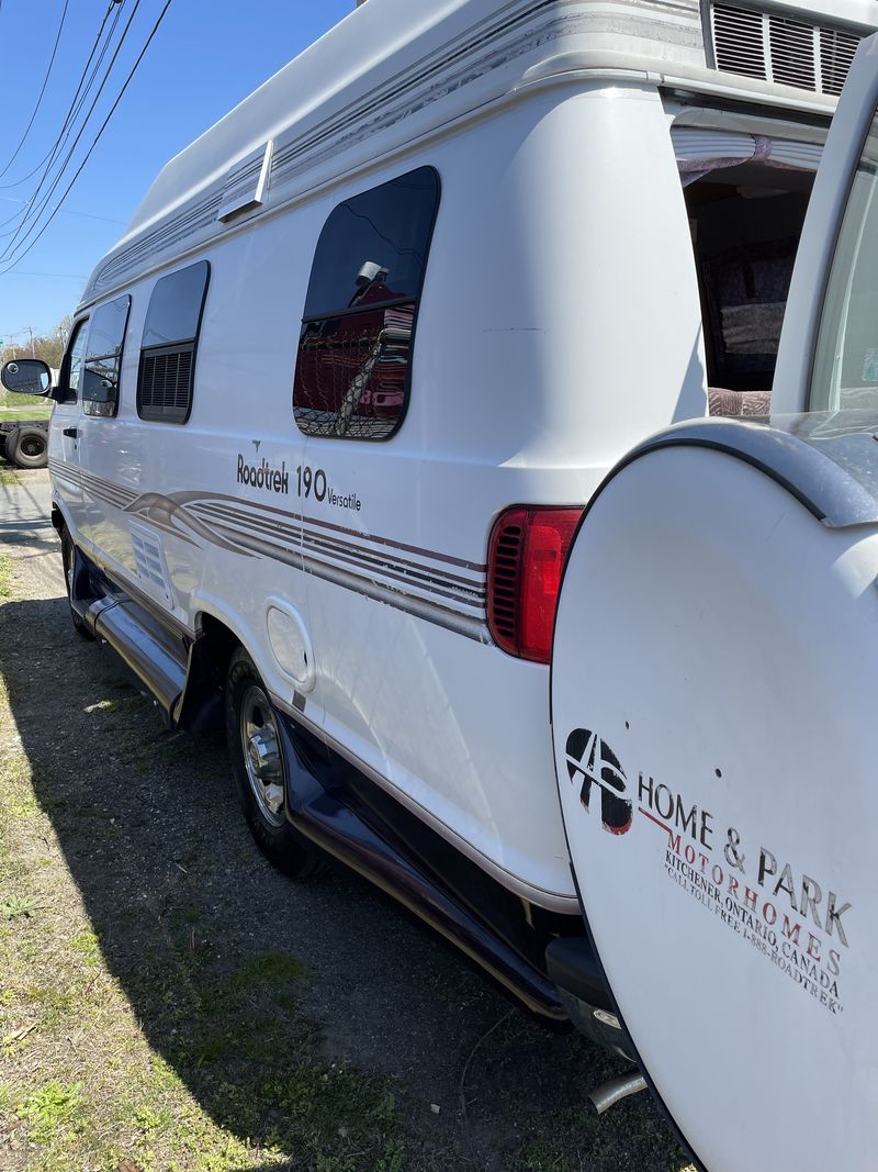 Picture 2/20 of a 2000 Roadtrek Versatile 190 for sale in Milford, Connecticut