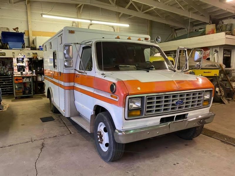 Picture 1/6 of a 1989 Ford E350 Ambulance Conversion for sale in Honeoye, New York