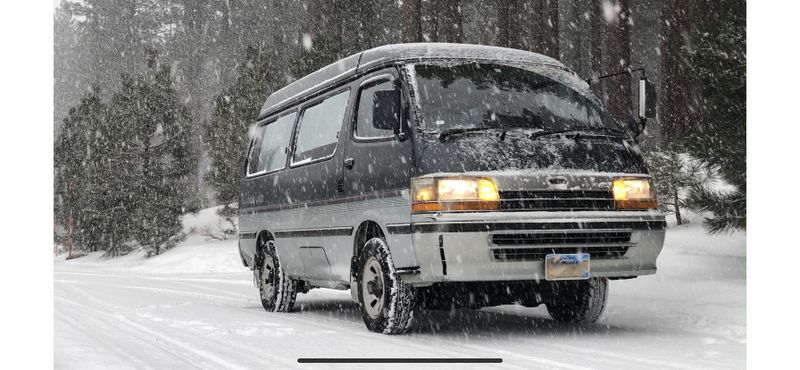 Picture 3/13 of a 1993 Toyota hiace 4 x 4 diesel. Right hand drive for sale in Arvada, Colorado