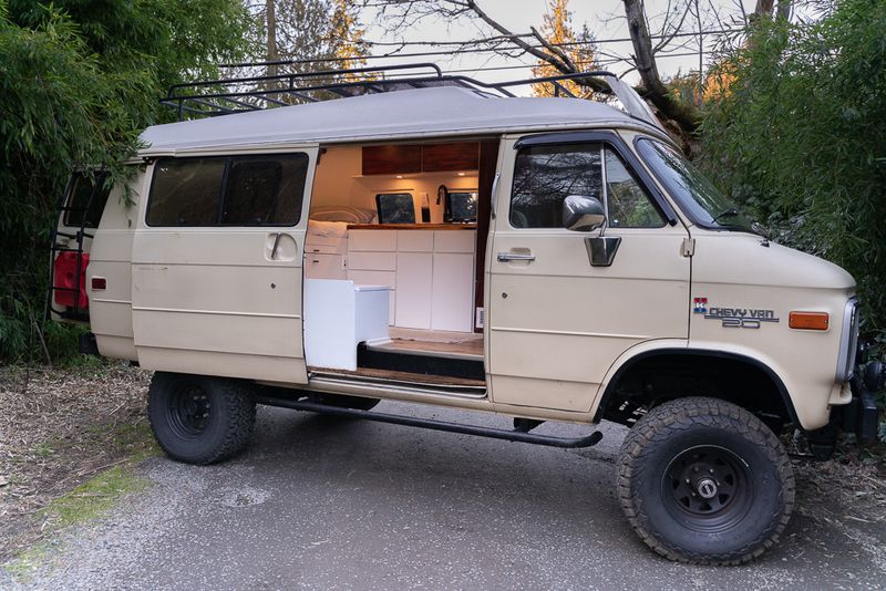 Picture 1/15 of a 1985 Chevy G20 Custom 4x4 Campervan for sale in Portland, Oregon