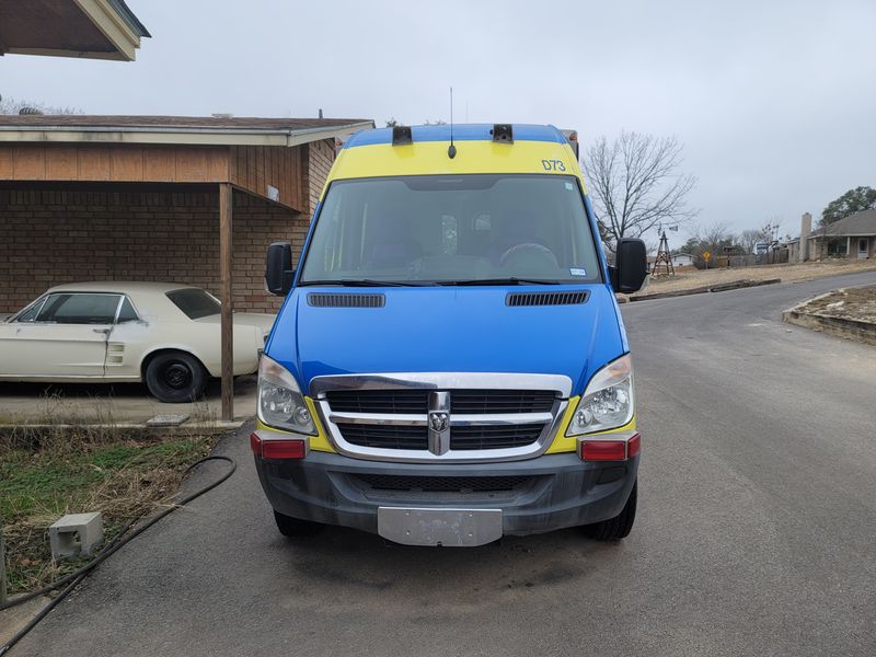 Picture 2/4 of a 33k miles, 2009 Hi-Top Dodge badged Mercedes sprinter  for sale in Kerrville, Texas