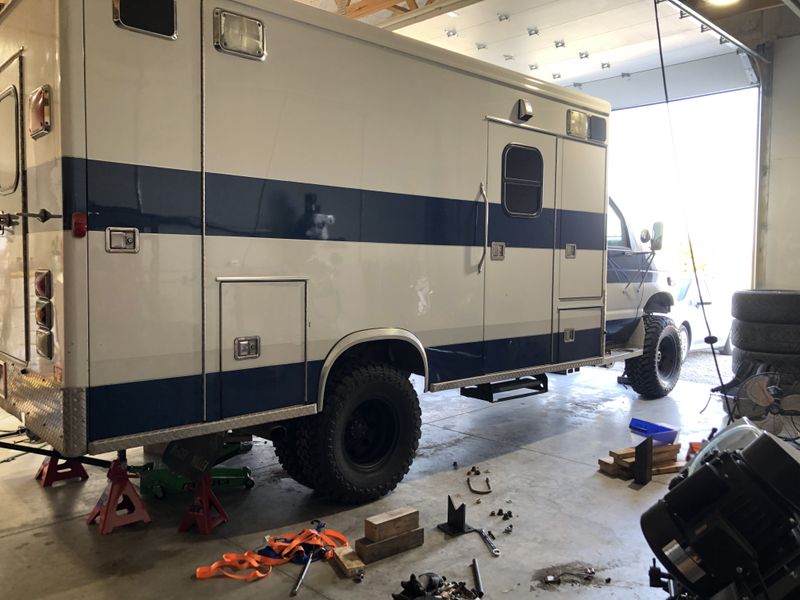Picture 3/24 of a 1997 Ford E450 for sale in Mcpherson, Kansas