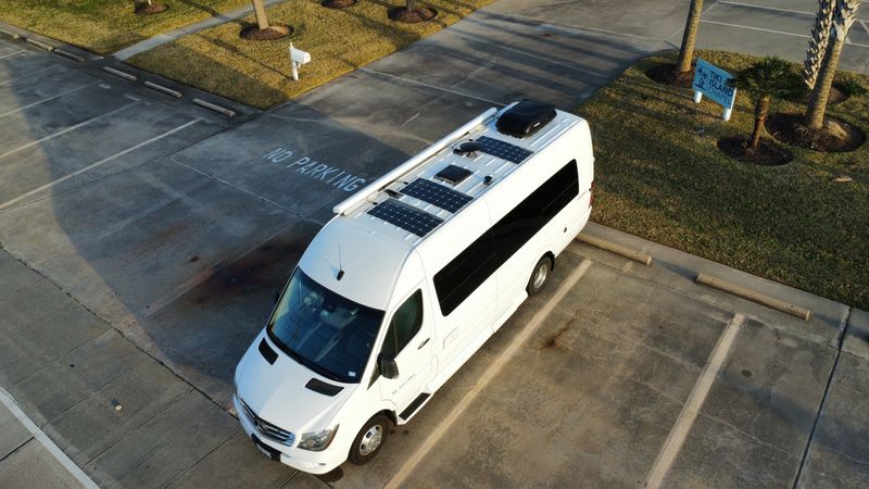 Picture 2/23 of a 2019 Coachmen Galleria LI3 for sale in Galveston, Texas