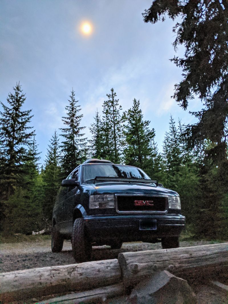 Picture 4/8 of a 1997 GMC Safari for sale in Hood River, Oregon