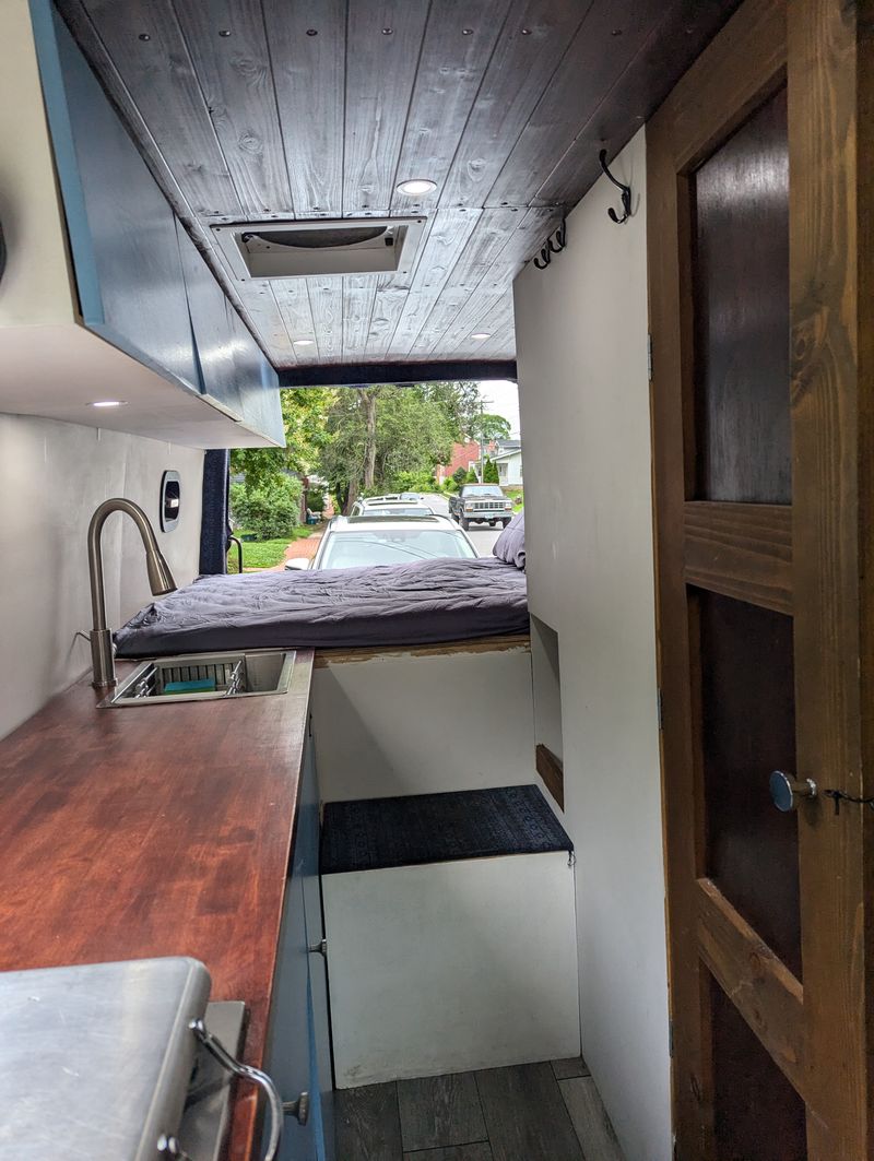 Picture 3/35 of a 2007 Sprinter Van for sale in Shepherdstown, West Virginia