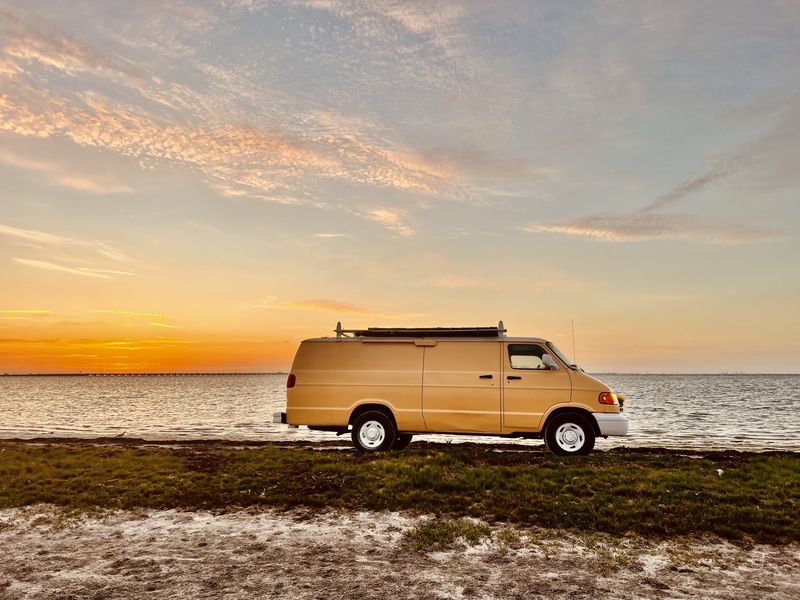 Picture 3/36 of a ☮️ ✨ Rooftop Deck - Retro Camper Van for sale in Saint Petersburg, Florida