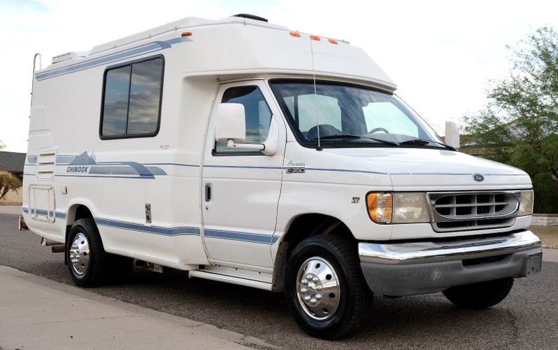 Picture 1/23 of a 1998 Ford Chinook Premier for sale in Glendale, Arizona