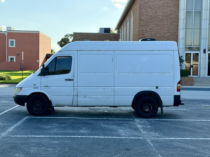 Picture 5/21 of a 2006 t1n sprinter 2500 for sale in Jacksonville Beach, Florida