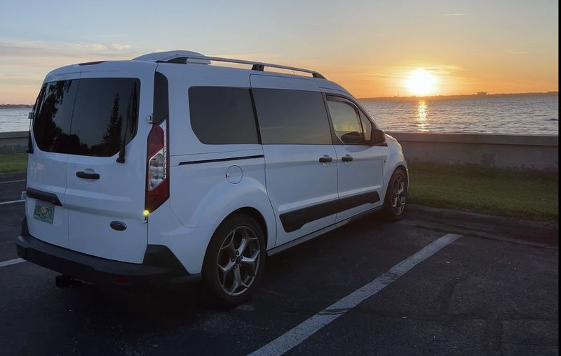 Picture 1/27 of a 2018 Ford Transit Connect XLT Ext (Price drop) for sale in Coral Springs, Florida