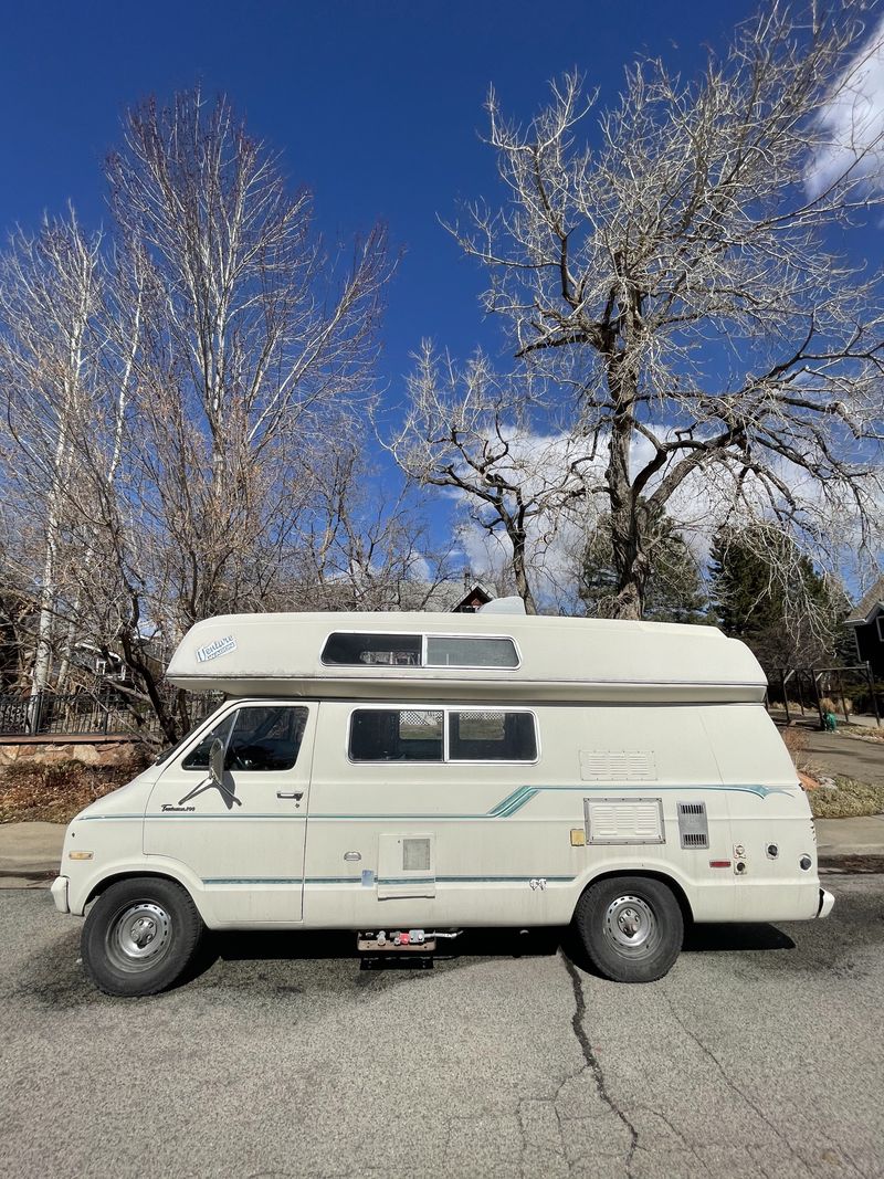 Picture 2/39 of a 1976 Dodge Tradesman b200 campervan  for sale in Boulder, Colorado