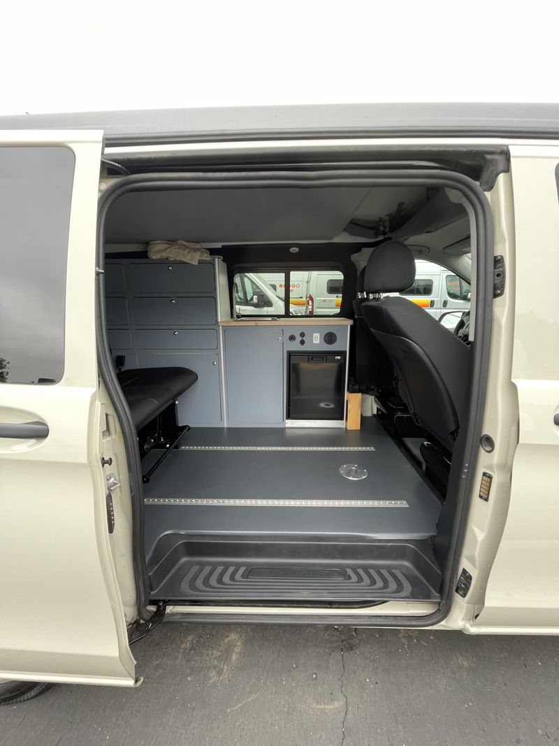 Picture 2/18 of a Mercedes-Benz 2022 Diverge metris cargo for sale in Los Angeles, California