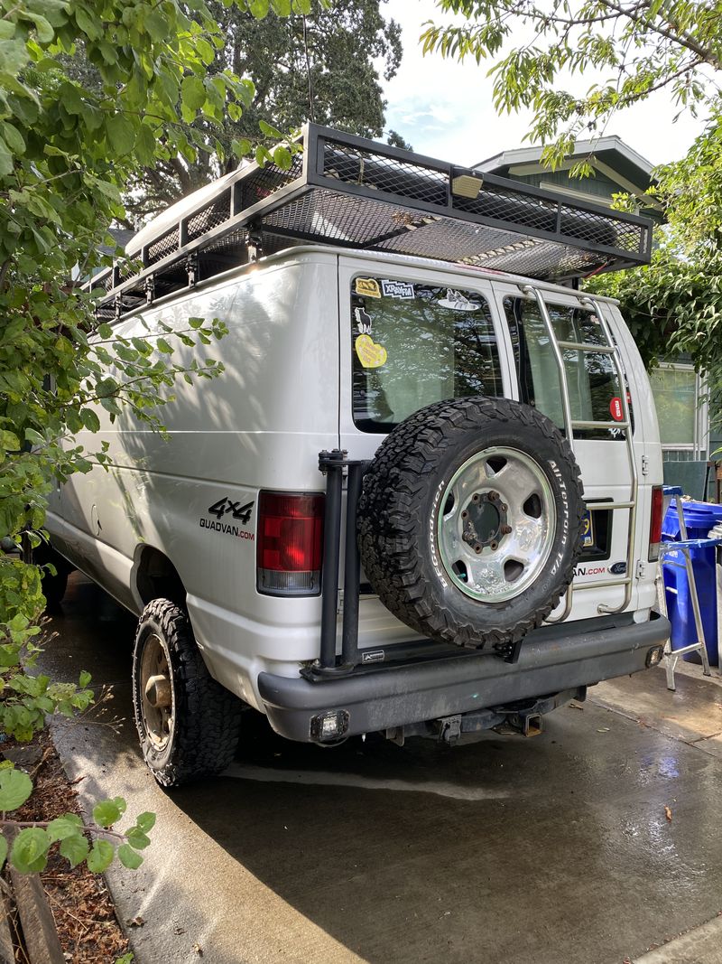 Picture 2/13 of a 2006 ford econline 350 superduty 4x4 for sale in Portland, Oregon