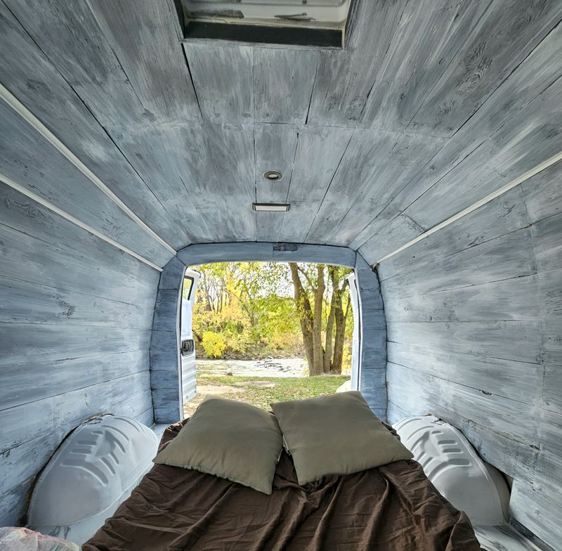 Picture 4/19 of a Beautiful Fully Off Grid Campervan  for sale in Des Moines, Iowa