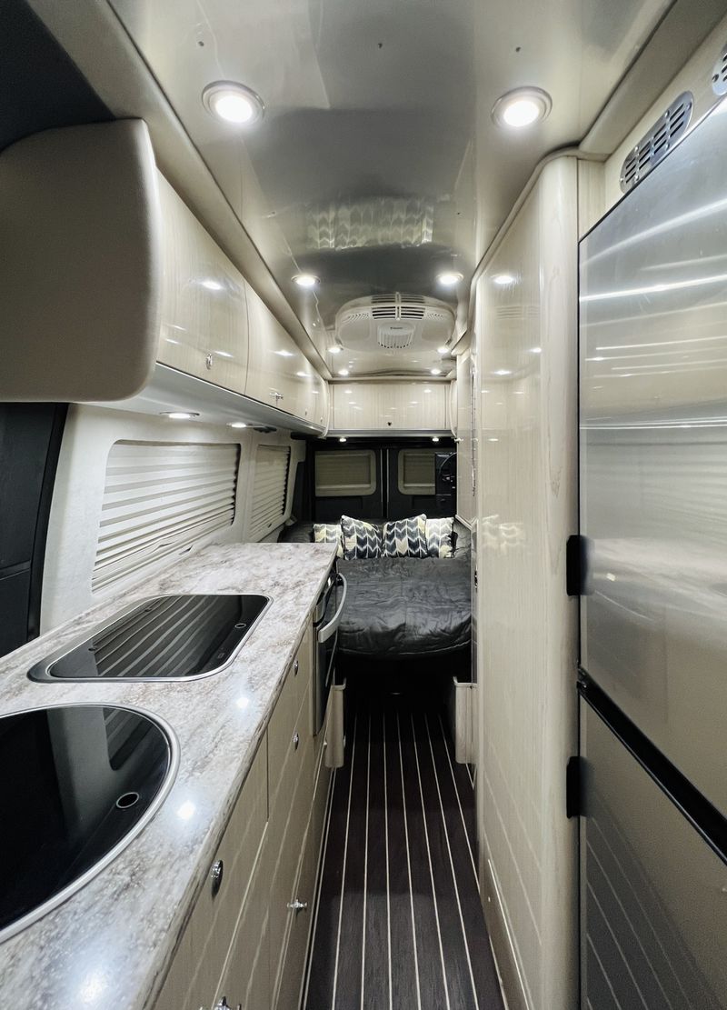 Picture 4/26 of a 2015 Airstream Interstate Grand Tour for sale in Bainbridge Island, Washington