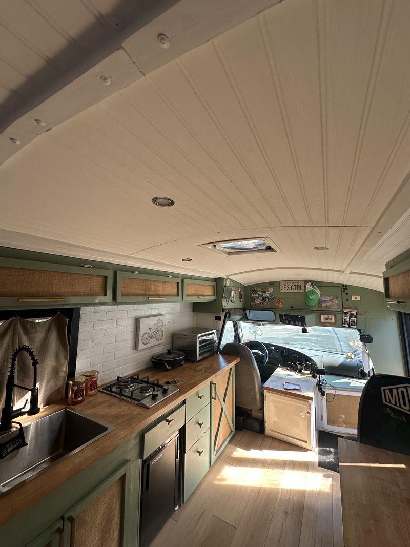 Picture 4/8 of a 2003 Ford E-450 Diesel for sale in North Hollywood, California