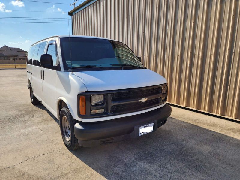 Picture 5/27 of a 2002 Chevrolet Express van 1500 for sale in Round Rock, Texas