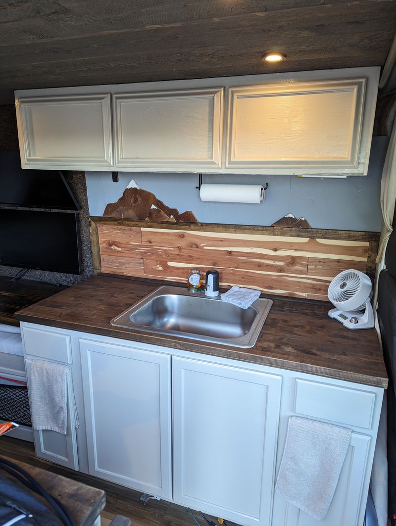 Picture 5/24 of a Mobile Office: 2018 Ram Promaster 3500 for sale in Derby, Kansas