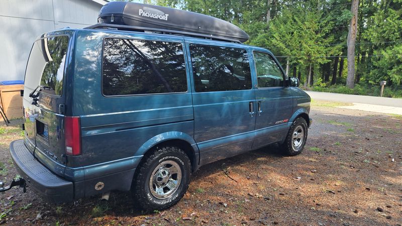 Picture 4/23 of a 2002 Chevy Astro AWD (Snow Sport Camper Build) for sale in Seattle, Washington