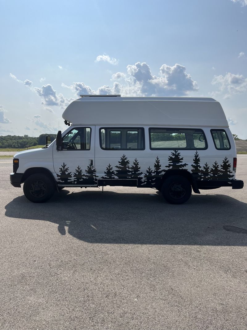 Picture 1/26 of a 2009 Ford E350 Conversion Van  for sale in Waynesville, Ohio