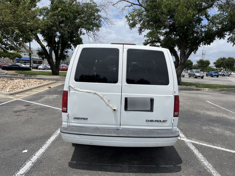 Picture 5/8 of a 2003 Chevy Astro - (DashCam, ReverseCam & Carplay Included) for sale in Austin, Texas