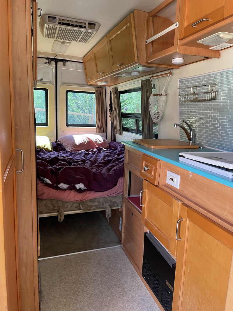 Picture 3/30 of a Leisure Travel Free Spirit 210A Class B RV for sale in Portland, Oregon