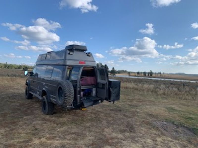 Picture 3/17 of a 2006 Ford Econoline E350 Super Duty 6L, V8  Sportsmobile  for sale in Napa, California