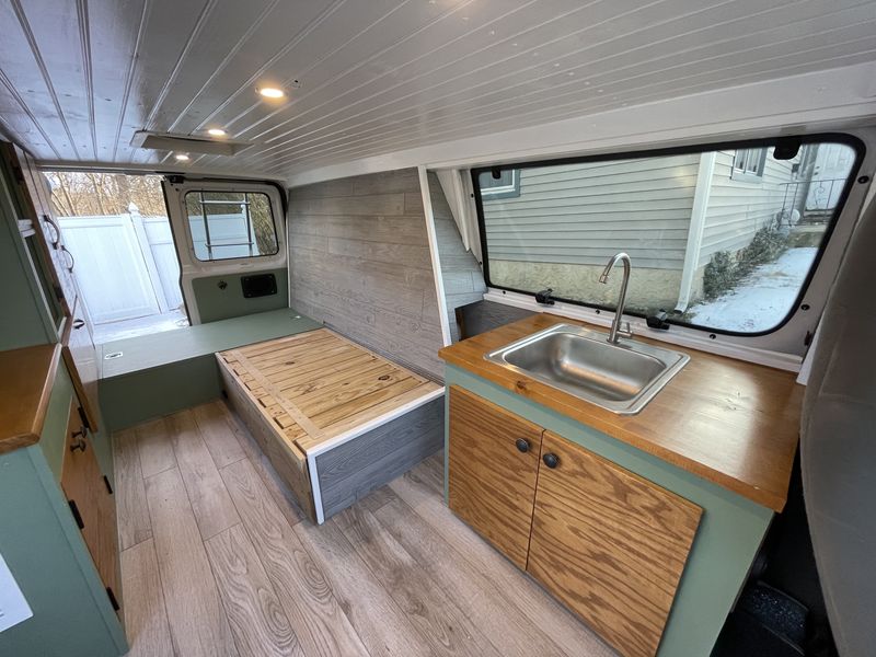 Picture 3/15 of a 2012 Ford E-350 Campervan for sale in Wanaque, New Jersey