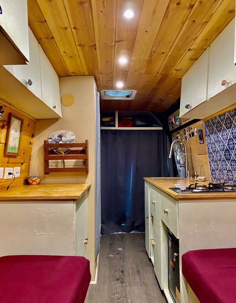 Picture 4/27 of a 2011 Sprinter Conversion 170" for sale in Clifton, Virginia