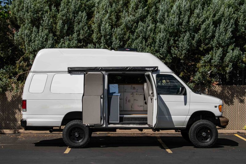 Picture 3/38 of a Ford E-350 NEW 7.3L Diesel  Motor, Hightop & 4x4 for sale in Salt Lake City, Utah
